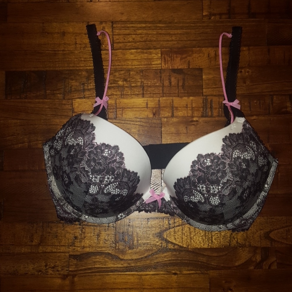 Victoria's Secret NWT Dream Angels Pushup Bra 34DD